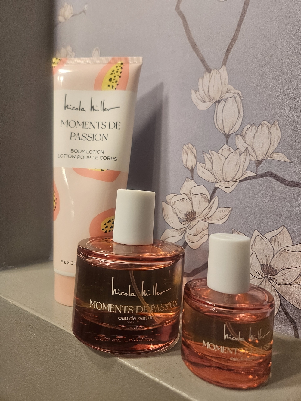 Nicole Miller Moments de Passion Body Lotion & Eau de Parfum - Pink